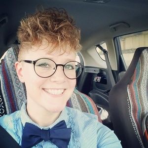 Meet your Posher, Laura